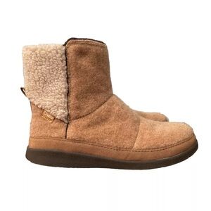 Chaco Women’s Revel Tall Boot Felt Non Slip Comfort Size 7.5 Side Zip